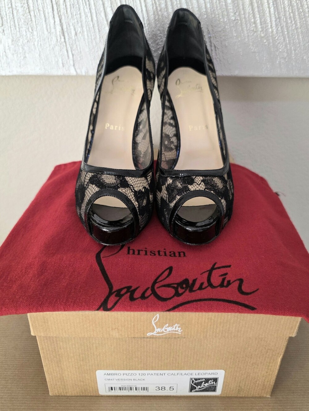Authentic Christian Louboutin Black Lace & Patent Leather Peep Toe Pumps EU 38.5 - Picture 4 of 16